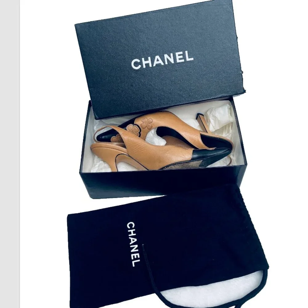 Rare! Auc CHANEL Two tone Flowers Slingback Heels IT 7,5 US 7,5